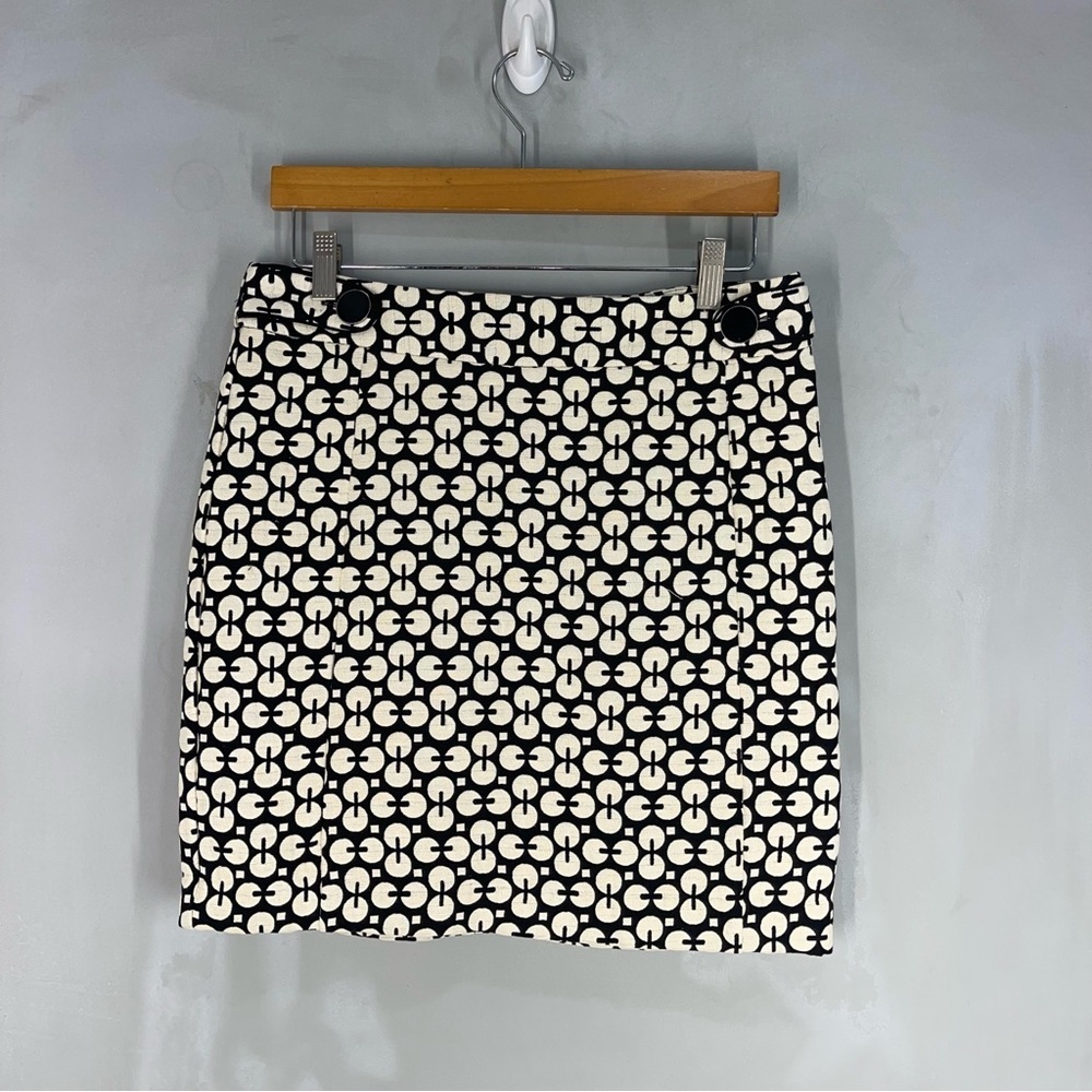 Banana Republic Stylish Black and White Patterned Skirt Size 8